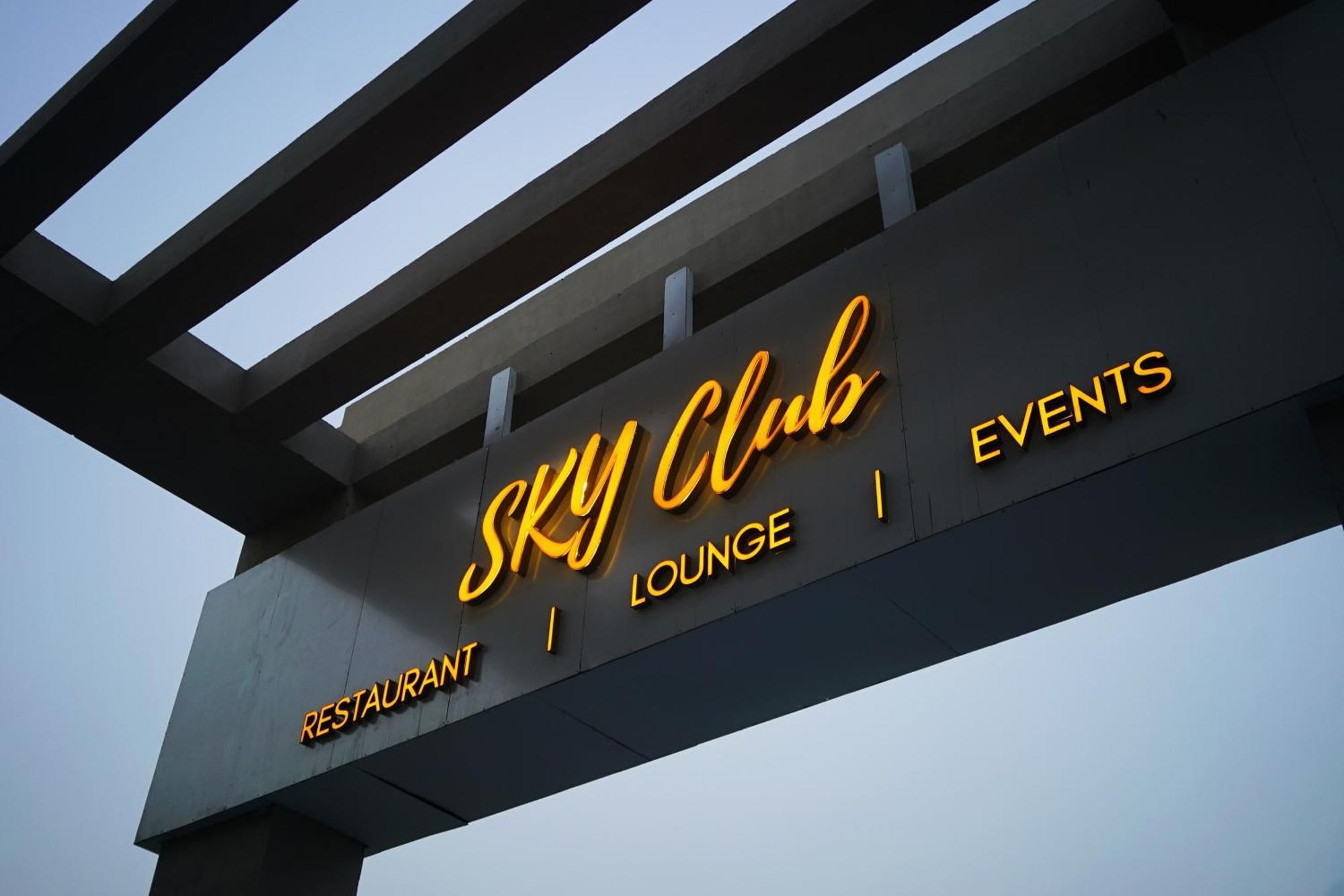 Rhythm Gurugram Hotel & Suites, Sohna Road Γκουργκάον Εξωτερικό φωτογραφία