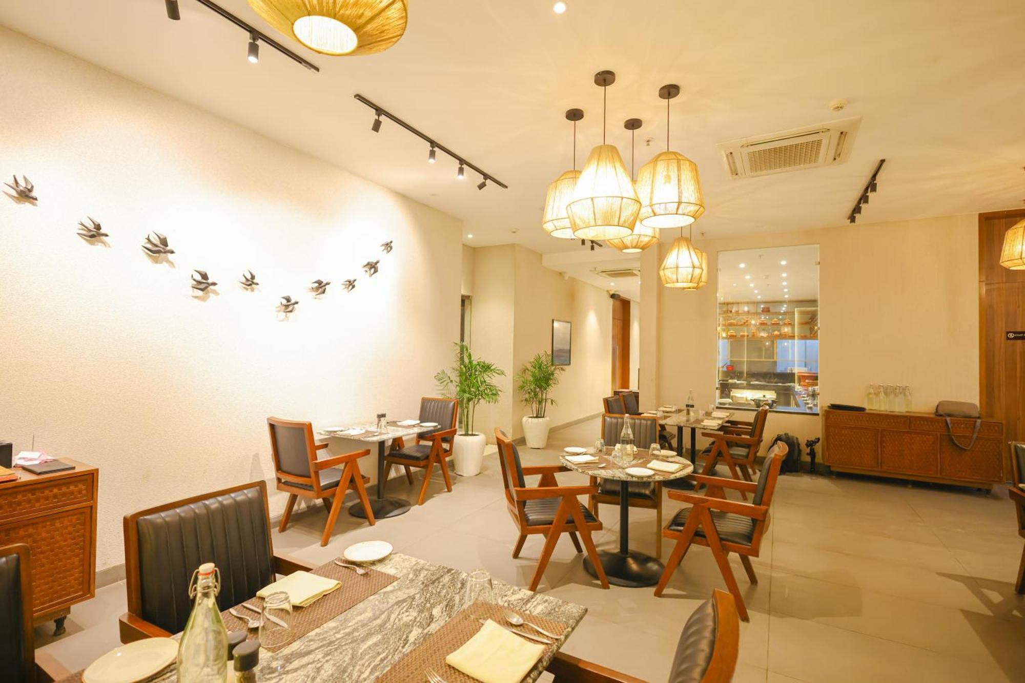 Rhythm Gurugram Hotel & Suites, Sohna Road Γκουργκάον Εξωτερικό φωτογραφία