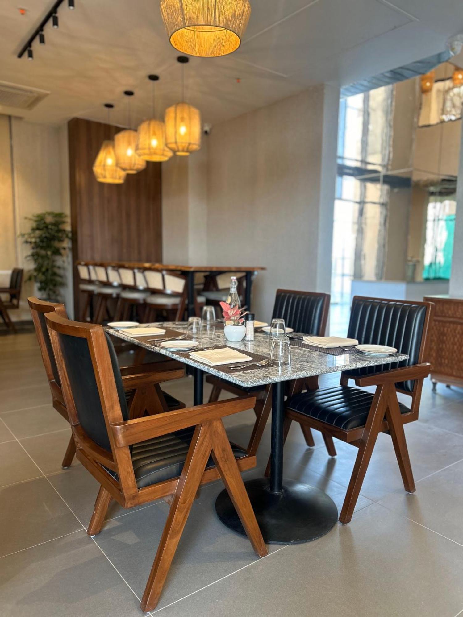 Rhythm Gurugram Hotel & Suites, Sohna Road Γκουργκάον Εξωτερικό φωτογραφία