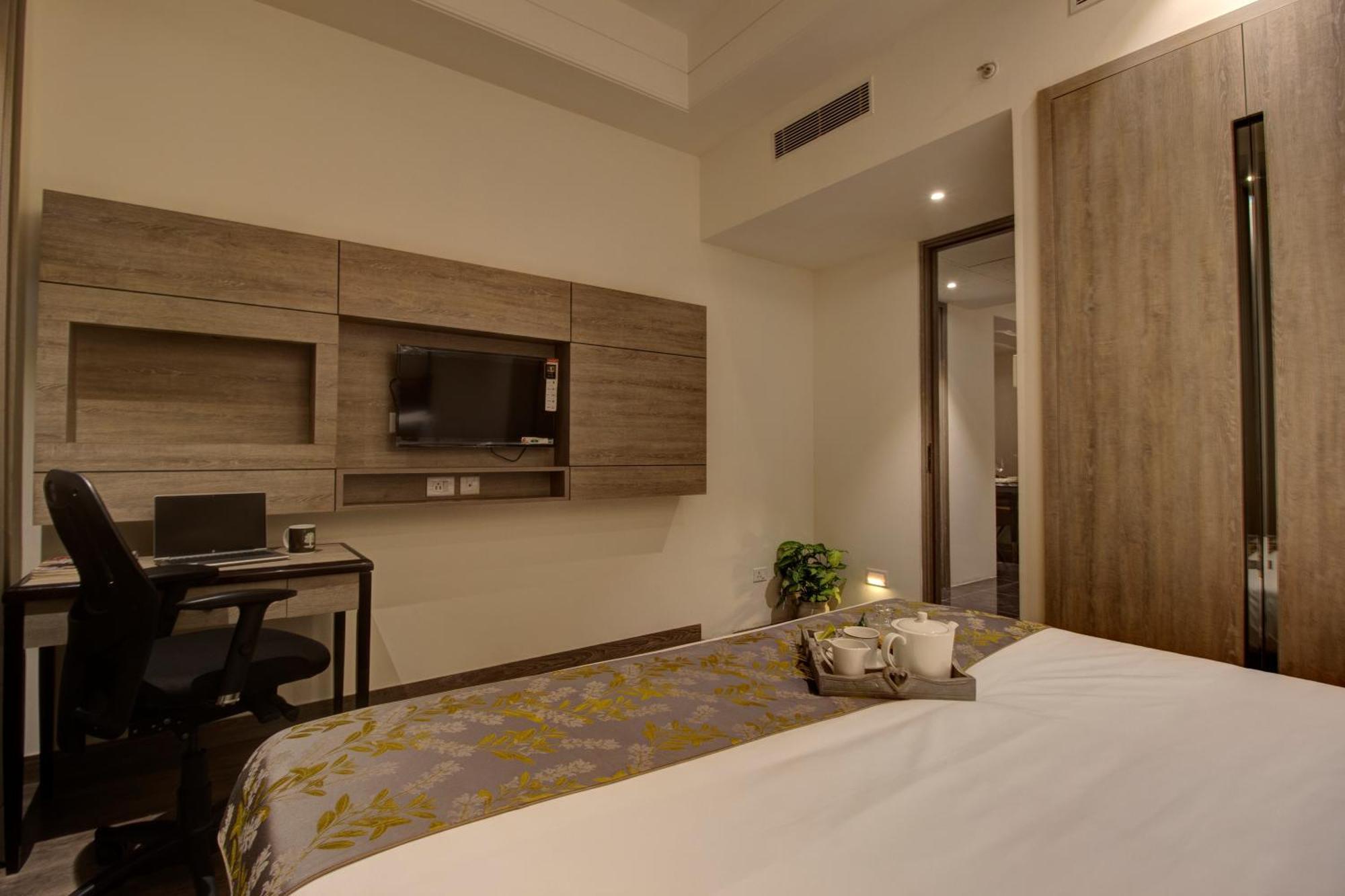 Rhythm Gurugram Hotel & Suites, Sohna Road Γκουργκάον Εξωτερικό φωτογραφία