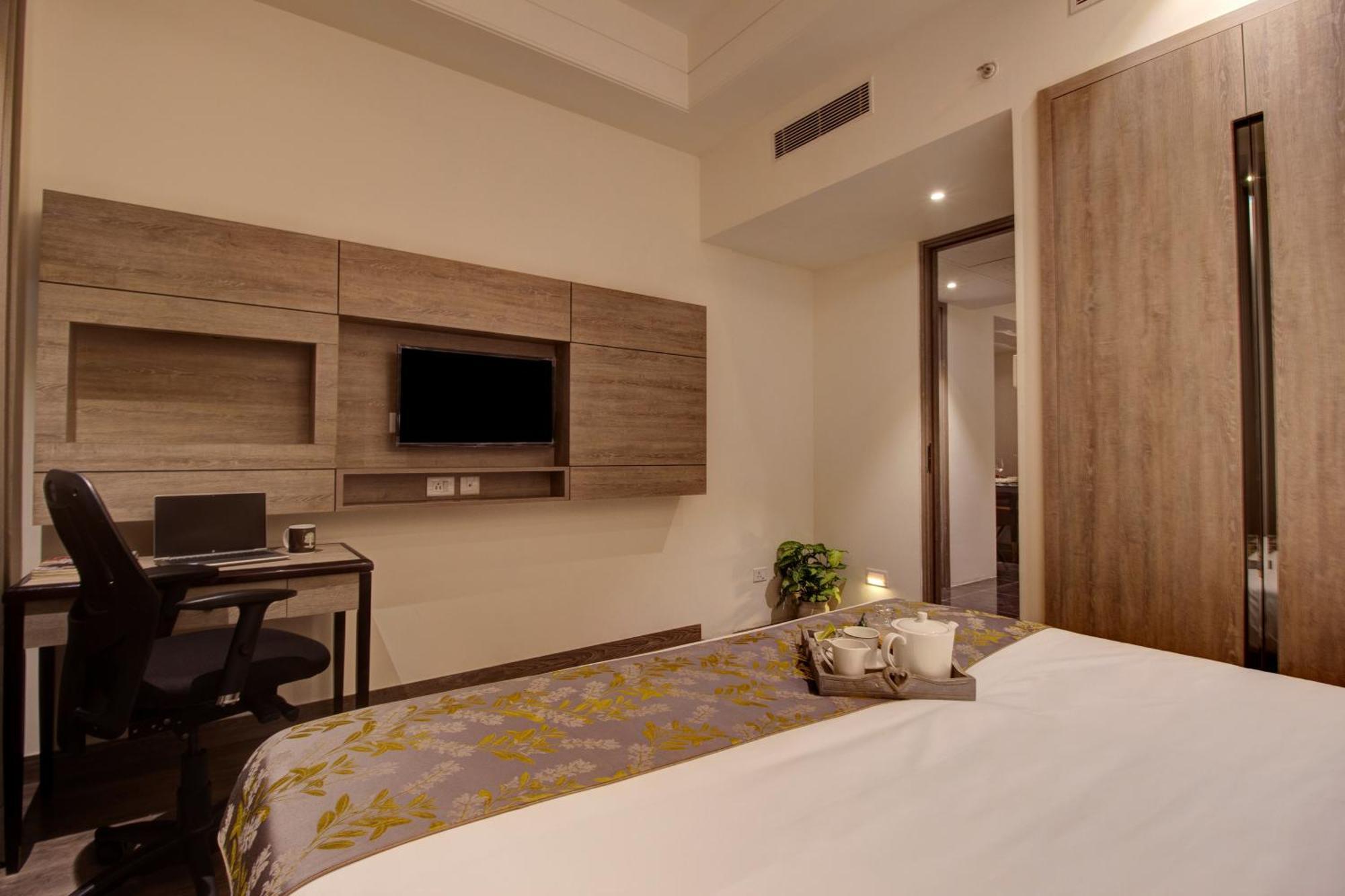 Rhythm Gurugram Hotel & Suites, Sohna Road Γκουργκάον Εξωτερικό φωτογραφία