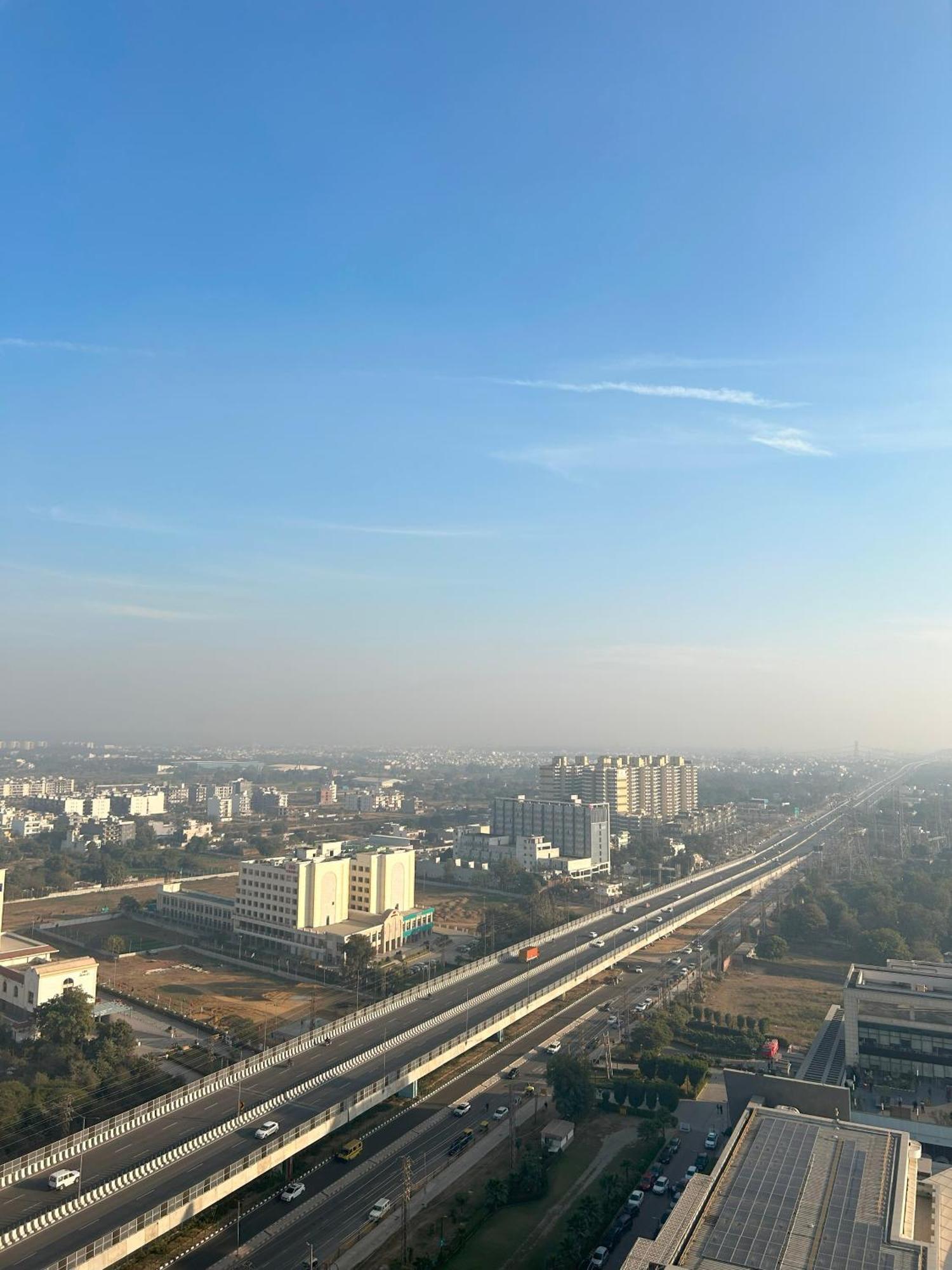 Rhythm Gurugram Hotel & Suites, Sohna Road Γκουργκάον Εξωτερικό φωτογραφία